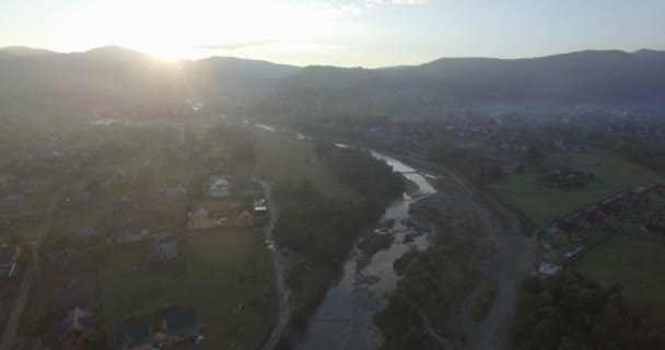 Antenn Prutets-Chemehivskyi floden Ukraina i gryningen — Stockvideo