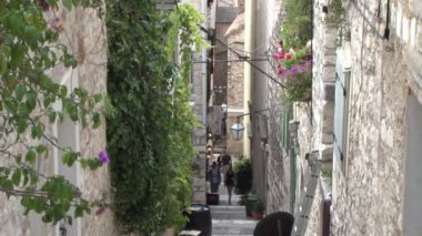 Eski dar sokakları ve adımları Hvar,
