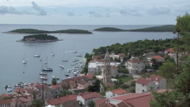 Liman ve bay Hvar Hırvatistan üzerinden görüntülemek — Stok video