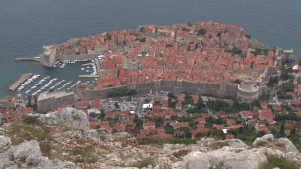 Nézd át Dubrovnik város Fort Imperial — Stock videók