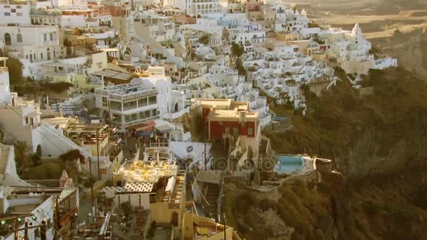 Fira town şafak görünümünü Santorini üzerinde, — Stok video