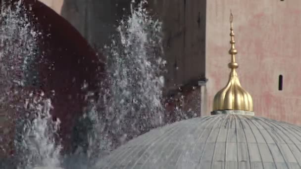 Fonte e Hagia Sofia, Istambul — Vídeo de Stock