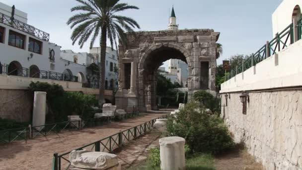 L'Arco di Marco Aurelio nella medina di Tripoli , — Video Stock