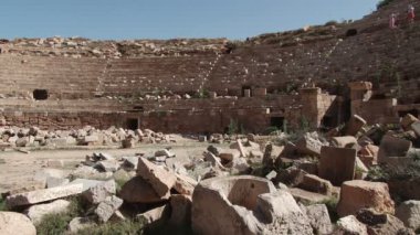 Düşük doz statik: Leptis Magna, anfi tiyatro.