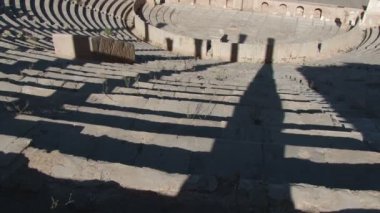 Atış Leptis Magna, Libya tiyatro yukarı eğimli