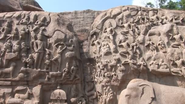Carved monoliths at the Five Rathas complex in India — Stock Video