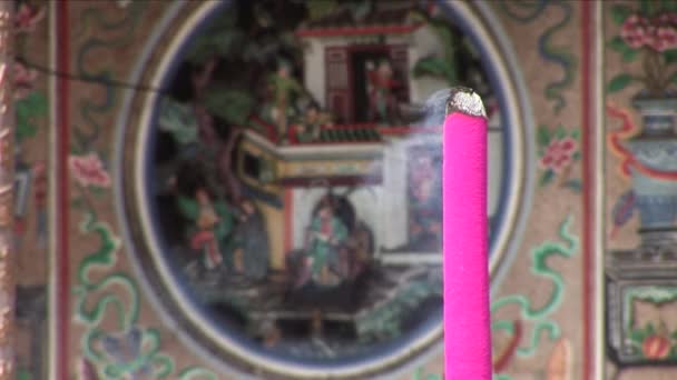 Incense burning at Kuan Im Teng in Penang — Stock Video