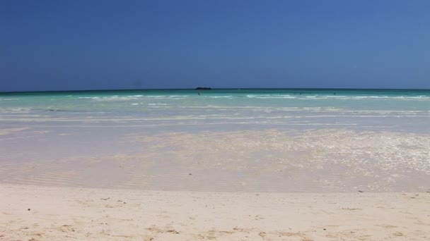 Arawakse Beach, Grand Bahama — Stockvideo
