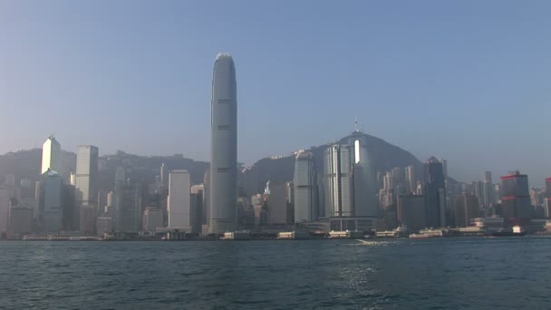 Świt w Hongkongu portu patrząc z Kowloon — Wideo stockowe