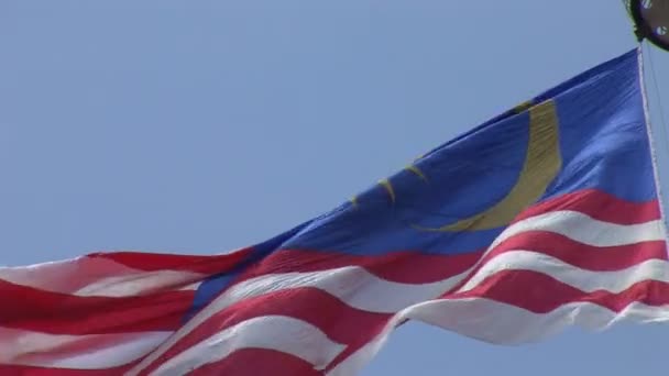 Large Malaysian flag flying in Merdeka Square, — Stock Video