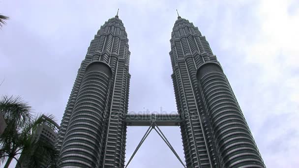 Vue en haut des tours Petronas — Video