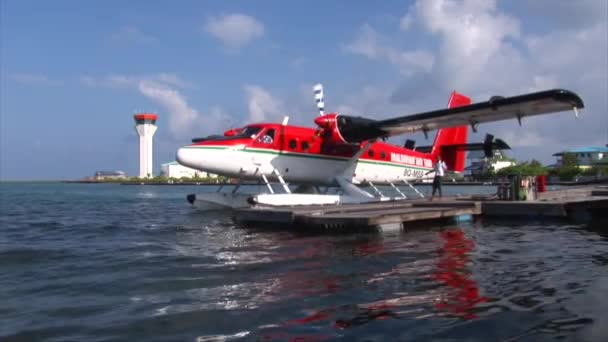 马尔代夫双水獭水上飞机 — 图库视频影像