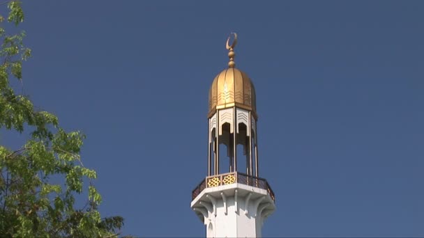 在马尔代夫马累的伊斯兰中心的尖塔 — 图库视频影像