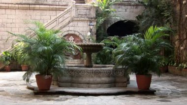 Çeşme San Agustin Kilisesi Manila dışında