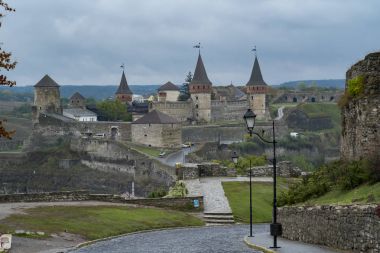 En Zamkowy ve Kamianets Podilskyi kale görünümü 
