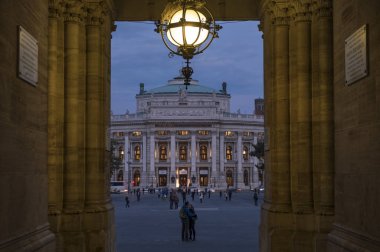 Burgtheater Rathaus Viyana'dan içinde uzun atış