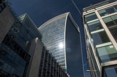 20 Fenchurch St Londra bakıyordum