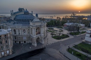 Odessa Opera üzerinde gündoğumu havadan görüntü 