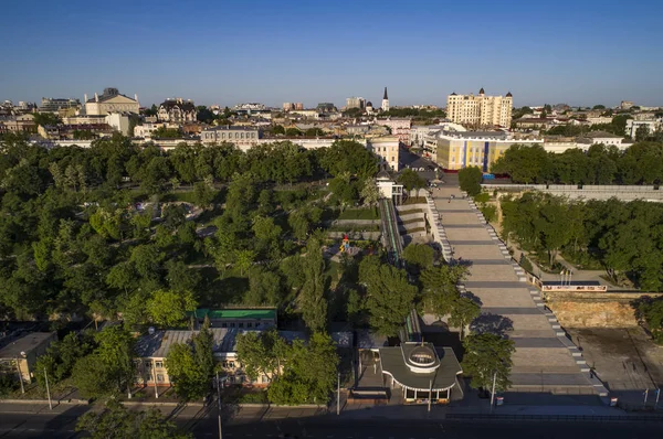 Повышение изображения Потемкинской лестницы в Одессе — стоковое фото