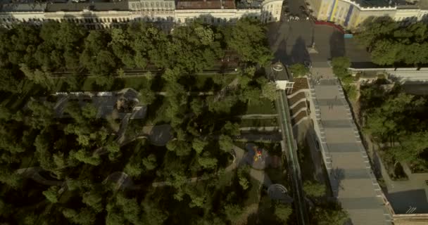 Aerial Camera Flies Back Tilts Reveal Potemkin Steps Istanbul Park — Stockvideo