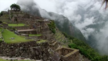 Machu Picchu Peru Highlands kalıntıları zarflama bulutlar dramatik geniş vurdu