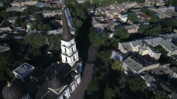 实时空中旋转周围的尖顶 Preobrazhensky 大教堂敖德萨 第一部分四 — 图库视频影像
