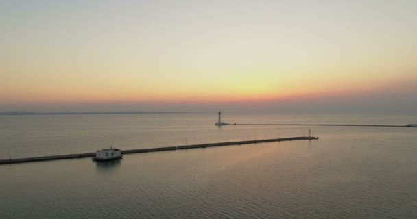 Drone Flies Speed Tranquil Waters Odessa Port Odessa Lighthouse Sun — Stock Video