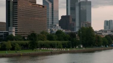 Skyline Frankfurt kadar yakın tilt şafak