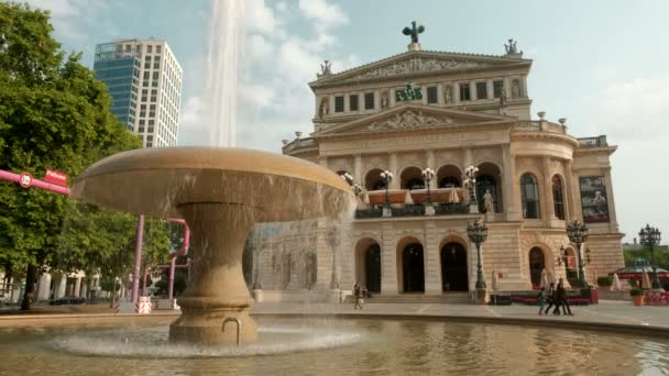 Ευρεία Στατικό Πλάνο Της Alte Oper Όπερα Της Στη Φρανκφούρτη — Αρχείο Βίντεο