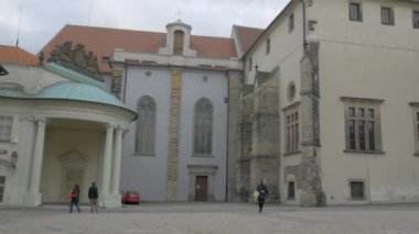 St. Vitus Katedrali Prag, Çek Cumhuriyeti için arkasındaki kareye arasında kısa tava