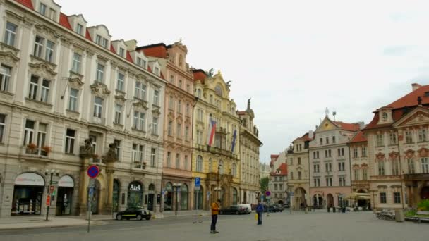 Pan Través Plaza Ciudad Vieja Praga Con Nuestra Señora Iglesia — Vídeos de Stock
