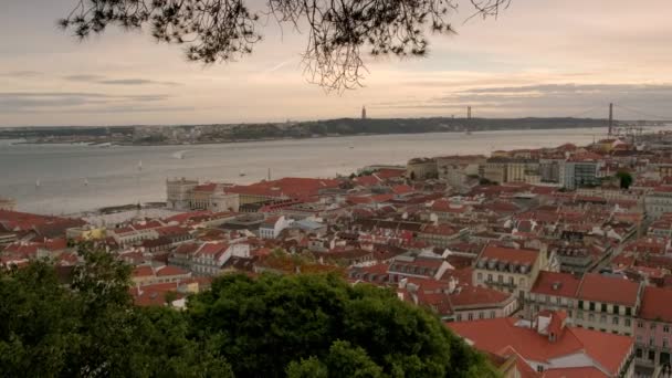 Pan Attraverso Paesaggio Urbano Lisbona Sinistra Destra Scattato Durante Crepuscolo — Video Stock