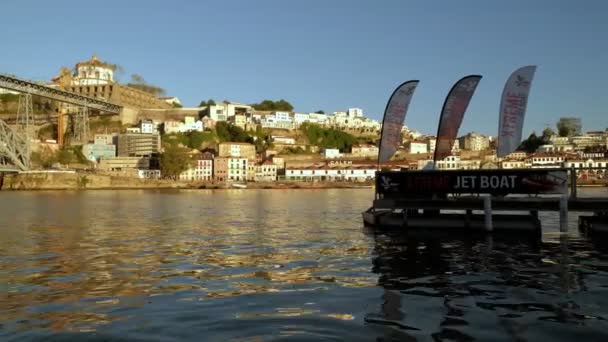 Pan Attraverso Fiume Douro Ponte Luis Una Soleggiata Serata Primaverile — Video Stock