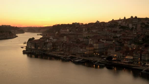 Amplo Clipe Estático Bairro Ribeira Porto Logo Após Pôr Sol — Vídeo de Stock