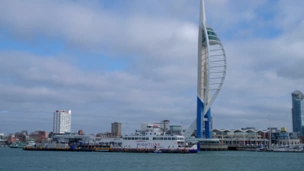 Kamera Spinnaker Kulesi Portsmouth Hareket Halindeki Bir Tekneden Izliyor Önde — Stok video