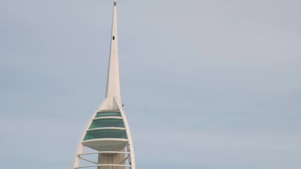 Heel Langzaam Kantelen Lange Clip Naar Beneden Spinnaker Tower Portsmouth — Stockvideo