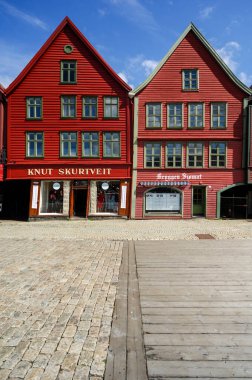 BERGEN / NORWay 10 HAZİRAN 2006 Bryggen 'ın klasik kereste çerçeveli binaları