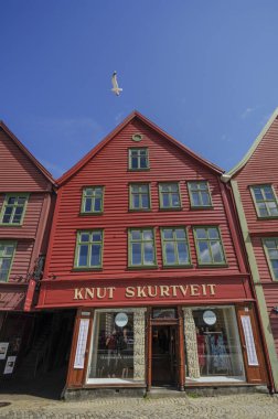 BERGEN / NORWay 10 HAZİRAN 2006 Bryggen 'ın klasik kereste çerçeveli binaları