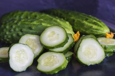 Dilimlenmiş salatalık yakın çekim