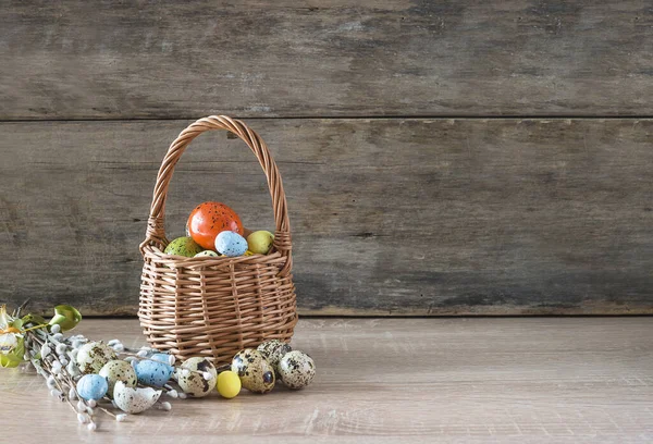 Easter Holiday Composition Wicker Basket Eggs Bouquet — Stock Photo, Image