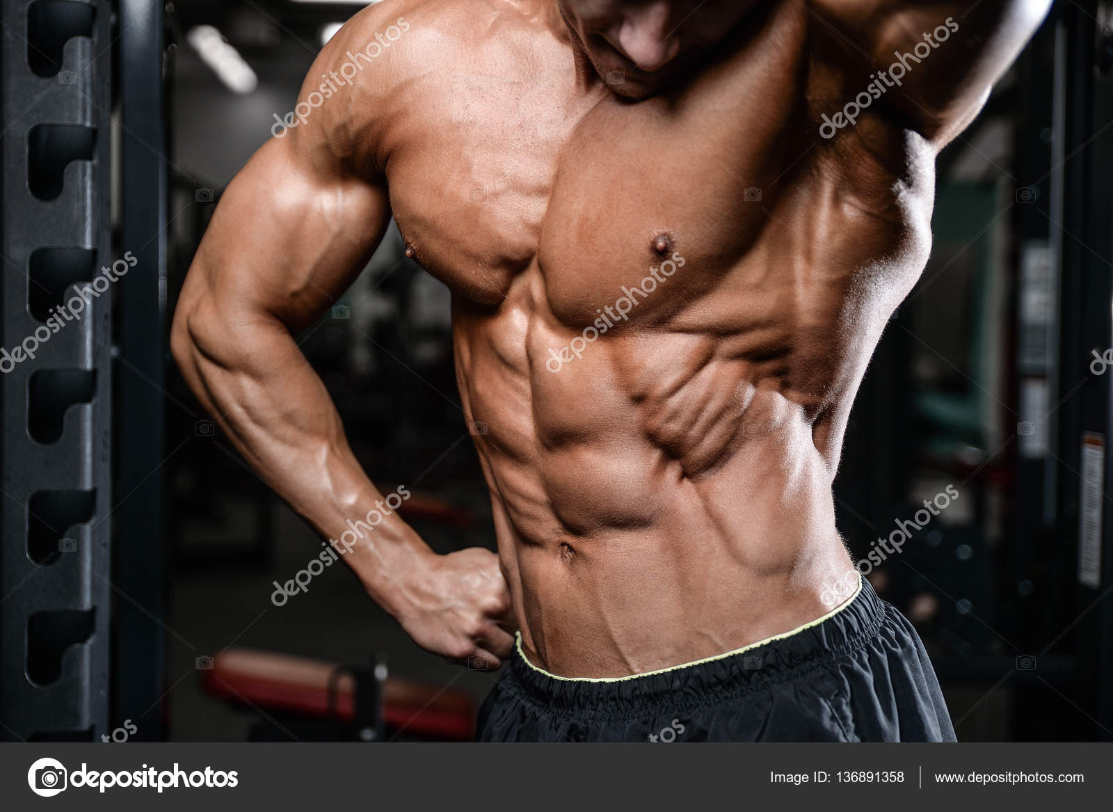 Nahé fitness model pics