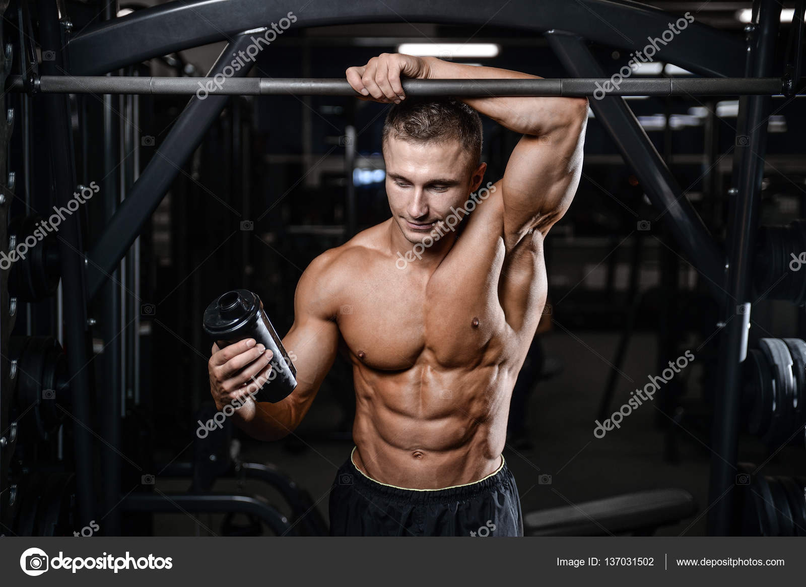 Sexy nahé fitness modely