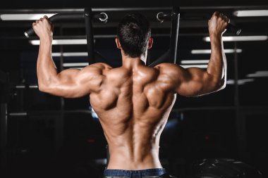 sırt kas sırt esneme geri erkek vücut geliştirmeci mans