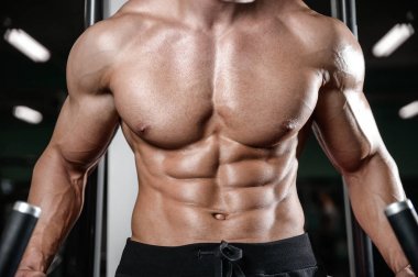 genç adam tren spor salonu sağlık yaşam tarzı seksi beyaz Ma