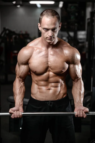 Young man train in gym healthcare lifestyle sexy caucasian ma — Stock Photo, Image