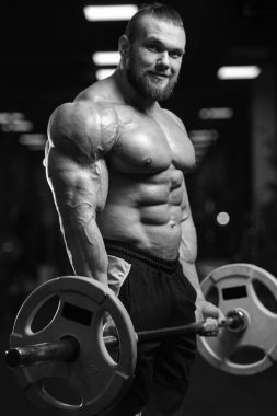 Diyet eğitim kas pompalama yakışıklı güç atletik erkek