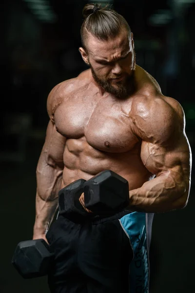 Красива сила спортсмена на дієті тренування накачування м'язів — стокове фото