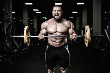 Diyet eğitim kas pompalama yakışıklı güç atletik erkek