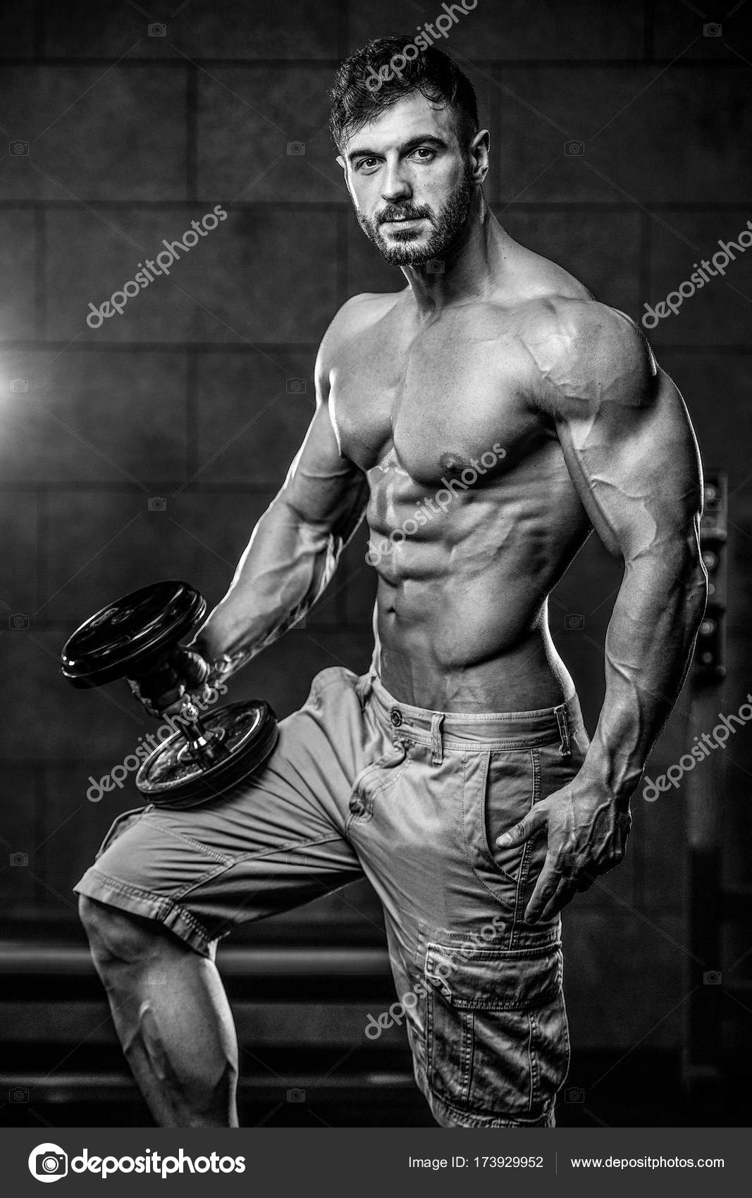 Male Fitness Photoshoot Ideas for Outside | Fitness photoshoot, Mens  fitness, Mens fitness photoshoot