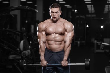 D ile kasları kadar pompalama acımasız güçlü vücut geliştirmeci atletik erkek